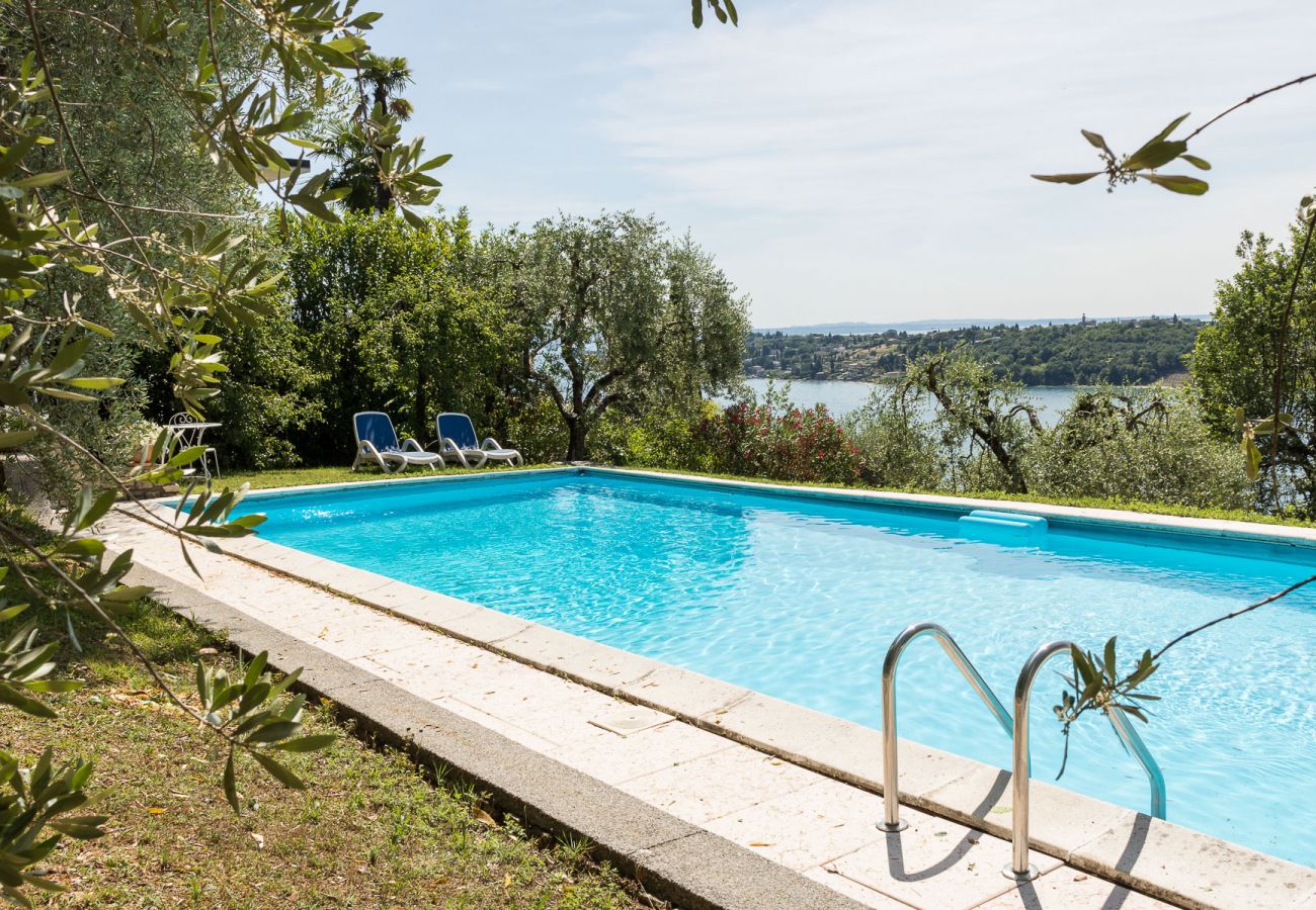 Villa in Salò - Villa Cuore with lake view and private pool