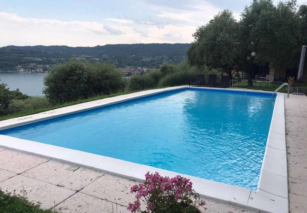 Villa in Salò - Villa Cuore with lake view and private pool