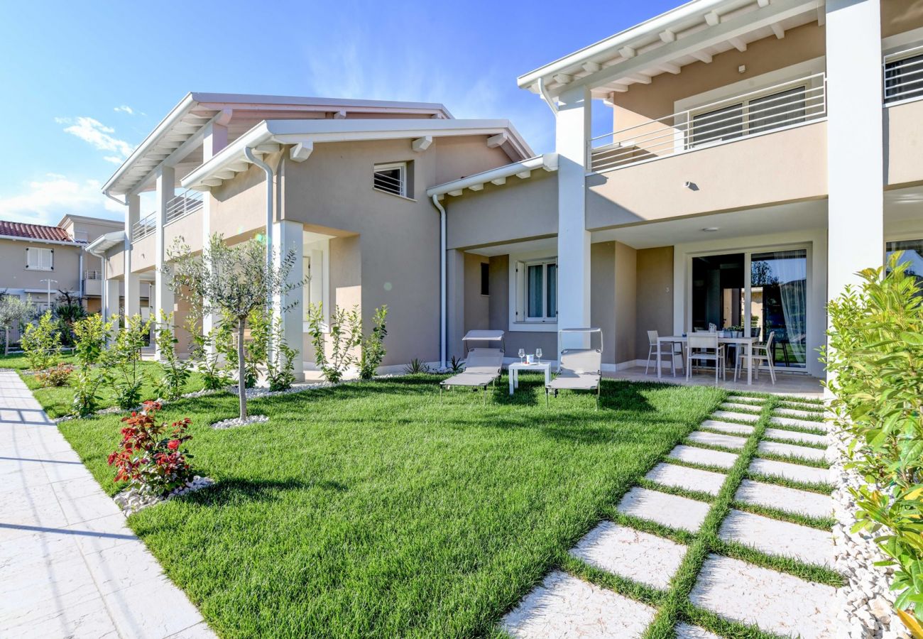 Apartment in Manerba del Garda - Villa Meri Lake by Garda Fewo