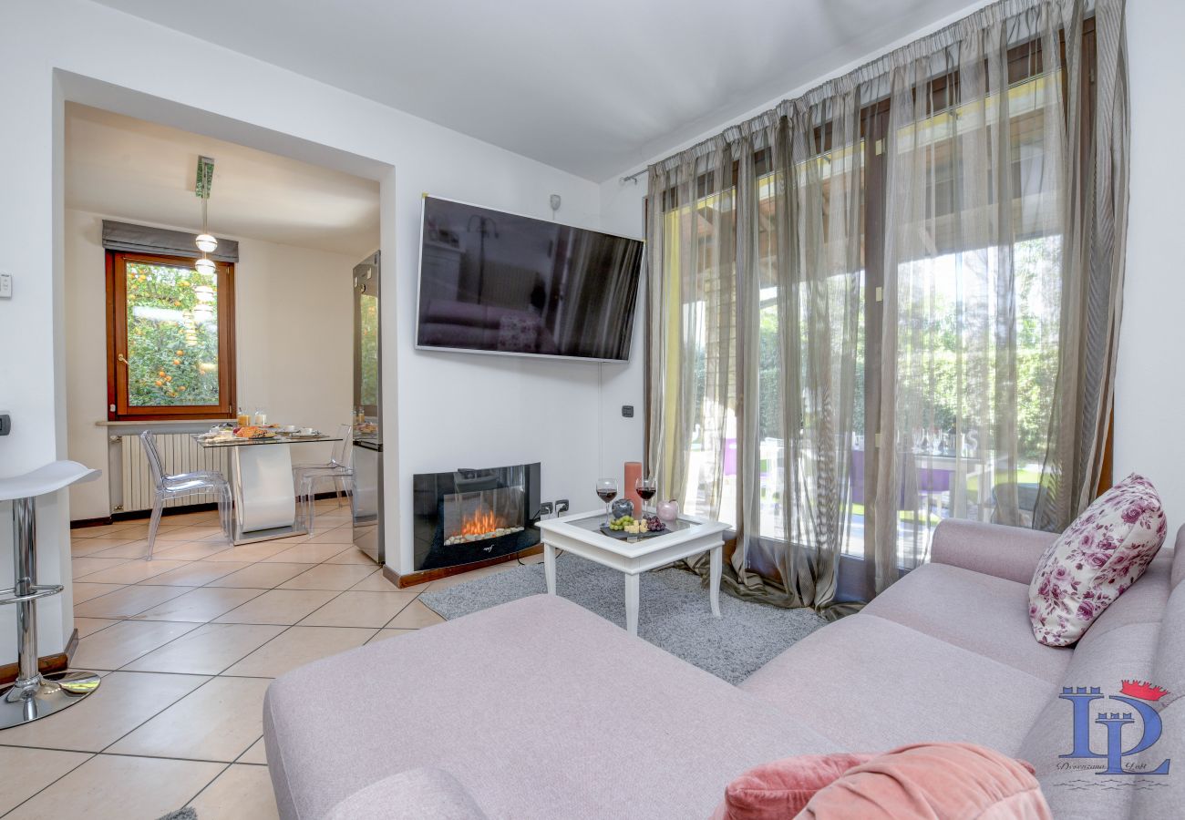 Villa in Desenzano del Garda - DESENZANOLOFT : Luxury suite with Jacuzzi and garden beach CIN   IT017067C2ZVHSYZM8