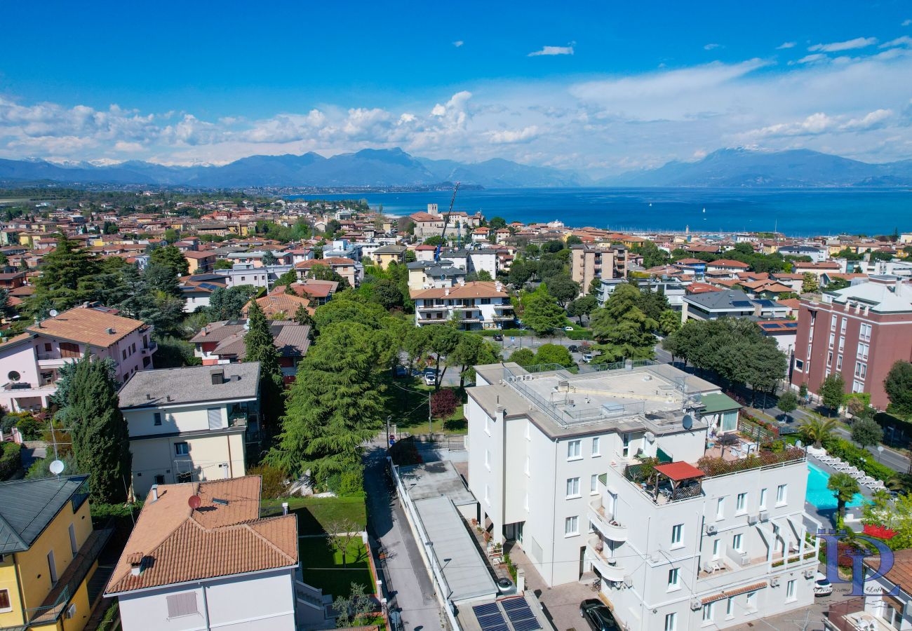 Apartment in Desenzano del Garda - Desenzanoloft Cappuccino CIN IT017067C25RVQGM9Z