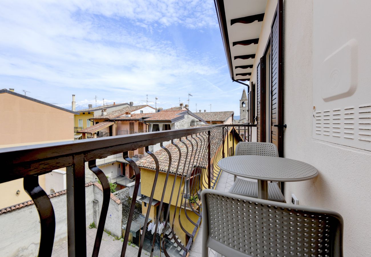 Apartment in Toscolano-Maderno - A tre passi dal lago 3 in the old town of Maderno