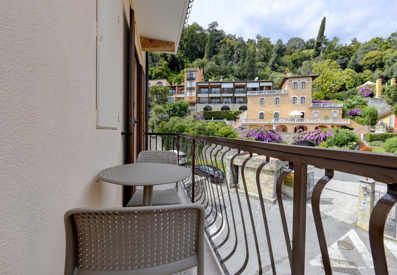 Apartment in Toscolano-Maderno - tre passi dal lago 2 in the old town of Maderno