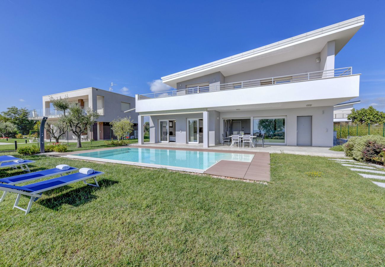 Villa in Moniga del Garda - Villa Easy chic in Moniga del Garda with private pool