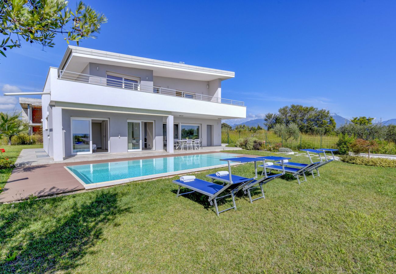 Villa in Moniga del Garda - Villa Easy chic in Moniga del Garda with private pool