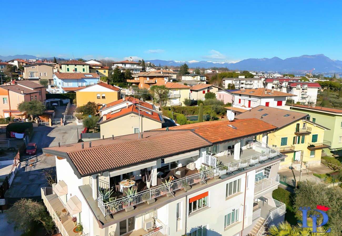 Apartment in Desenzano del Garda - Desenzanoloft Surfing on the Lake 